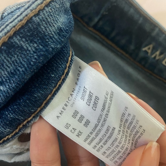 American Eagle Blue Stretch High/Mid-Rise Mom Jeans - Picture 2 of 6